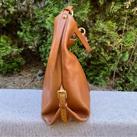 Dooney & Bourke Florentine Medium Leather Twist Sac Shoulder Bag in Natural - Picture 4 of 12